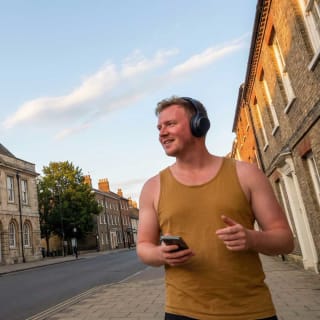 Cardiff Audio Tour: Cathedrals, Courtyards & Campus Legends 9