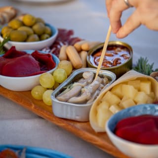 Tapas y aventura náutica en Barcelona 4