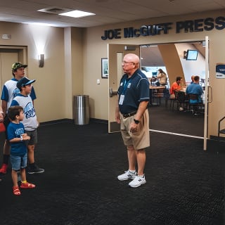 Recorrido a pie de 90 minutos por el estadio Kauffman 6