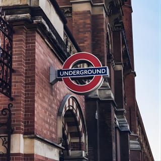 Segreti della metropolitana di Londra - Tour a piedi di piccolo gruppo 2