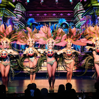 Moulin Rouge Dinner Show with Champagne and Drop Off 10