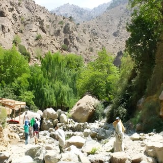 Promenade à dos de chameau à Agafay et vallée de l'Ourika dans les montagnes de l'Atlas 9