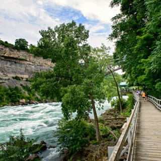 Niagara Falls: White Water Walk 1