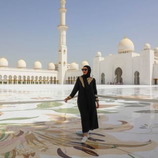 Abu Dhabi: Viaje de un día desde Dubái con Sheikh Zayed Mosque y Gulf Coast 3