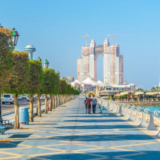 Abu Dhabi: Viaje de un día desde Dubái con Sheikh Zayed Mosque y Gulf Coast 6