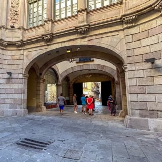 Gothic Quarter in Barcelona: Historische Tour mit der Option einer Pintxos-Verkostung 3