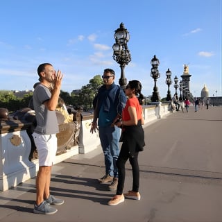 Premium Bike Tour : Sights, Picnic & Local Secrets (small group) 8