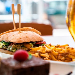 Menú exclusivo de hamburguesa o sándwich en Home Burger Bar 3