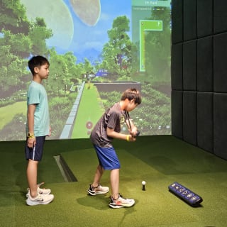 clubFACE: Indoor Golf Simulator Rooms 4
