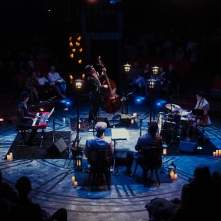 The Jazz Room: Wieczór z muzyką Franka Sinatry i Louisa Armstronga - Karta Podarunkowa 4