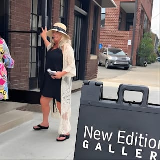 2-Hour Guided Walking Art and Appetizers Tour in Lexington 4