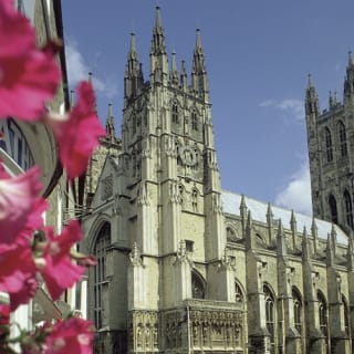 Leeds Castle, Canterbury Cathedral & Dover Tour 1