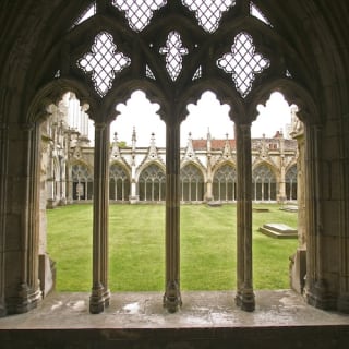 Leeds Castle, Canterbury Cathedral & Dover Tour 2