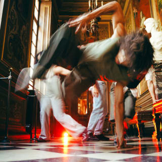 Heritage in Motion: The Brussels City Hall Told by Acrobats 3