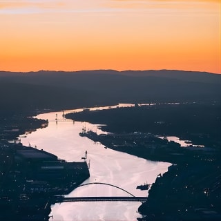 Airplane Flight Tour over Portland, Oregon 7