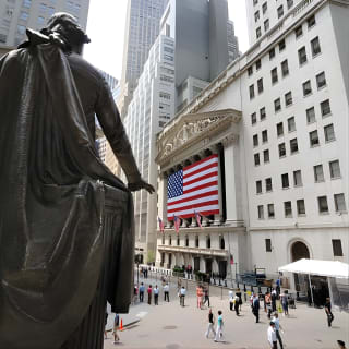 Manhattan Small Group Tour: Eine Attraktion, die die Themengebiete Wall Street und 911 Memorial abdeckt 8