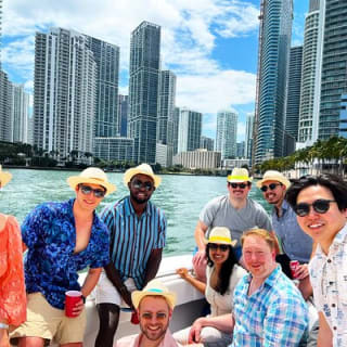 Meilleur aperçu du mode de vie Miami Yacht ; tours privés et location de yachts 10