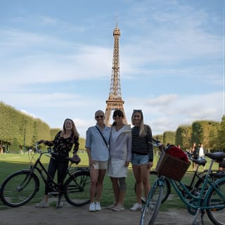 Visite à vélo des monuments de Paris en petit groupe 6