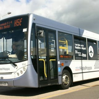London: Bus Transfer To/From Heathrow Airport and Heathrow Renaissance Hotel 1