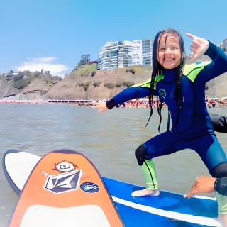 Clases de surf en Lima 22