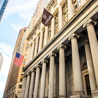 Manhattan Small Group Tour: Eine Attraktion, die die Themengebiete Wall Street und 911 Memorial abdeckt 9