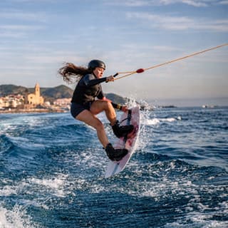 Wakeboard Experience en Sitges: Domina el Mediterráneo 3