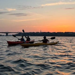 Tour in kayak al tramonto a Stoccolma Centrale e Swedish Fika 4
