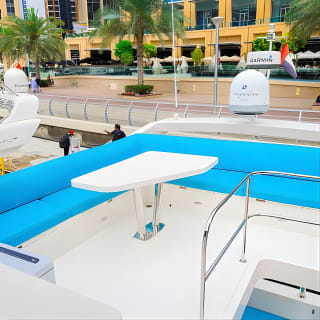 Private Luxury Yacht cruise around Atlantis and Dubai Marina 3