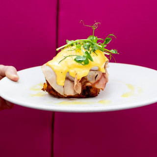 The Art of Brunch: Crab Cakes Eggs Benedict 1