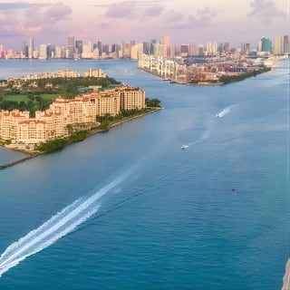La mejor excursión en avión por Miami 16