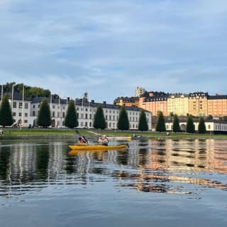 Tour in kayak al tramonto a Stoccolma Centrale e Swedish Fika 11