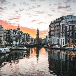 Amsterdam: Dagtocht vanuit Brussel met kaas, klompen en windmolens 1