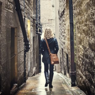 Edinburgh Exploration Game - Mystery Walk with Pub & Coffee Stops 4