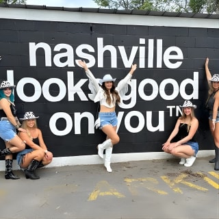 Murals & Mimosas Sightseeing Tour in Nashville 5