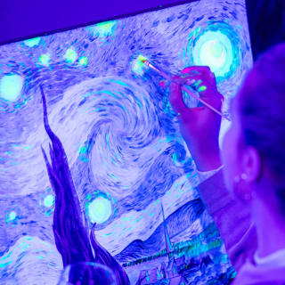 Neon Brush: A Glow-in-the-Dark Painting Experience 4