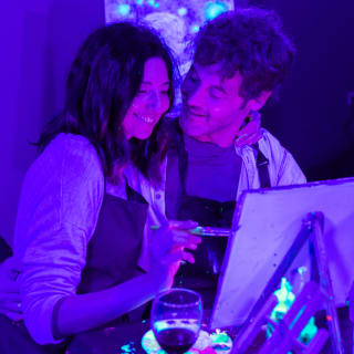 Neon Brush: A Glow-in-the-Dark Painting Experience 5