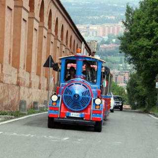 San Luca Express e degustazione locale 4