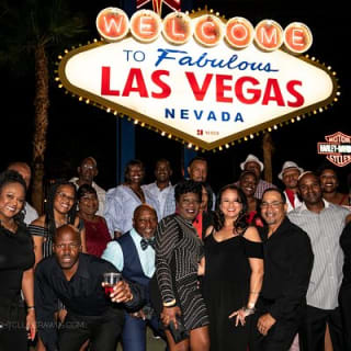 Vegas Nightclub Crawl by Party Bus w/ EZ Entry & Free Drinks 3