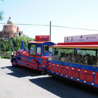San Luca Express e degustazione locale 5
