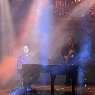 V Theater Las Vegas: Piano Man 3