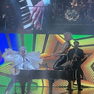 V Theater Las Vegas: Piano Man 4