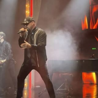 V Theater Las Vegas: Piano Man 5