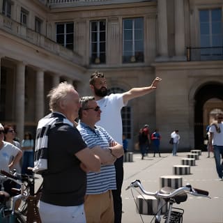 Visite à vélo des monuments de Paris en petit groupe 9