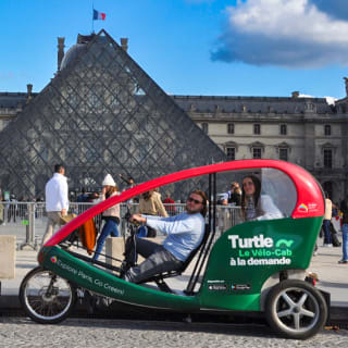City tour en vélo-cab - Admire the cult monuments of Paris on a private and original tour. 2