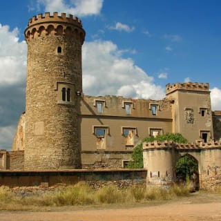 Ruta cripta Güell enigmática y la torre Salvana 3