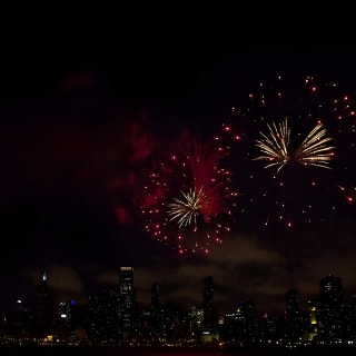 Crucero por los fuegos artificiales del lago Michigan en Chicago 4