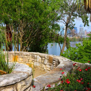 Romantic Austin Outdoor Exploration Game 5