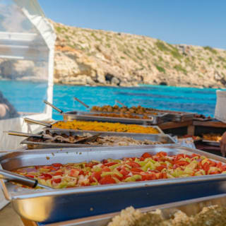 Palma de Mallorca: Boat excursion with snorkeling and music 2