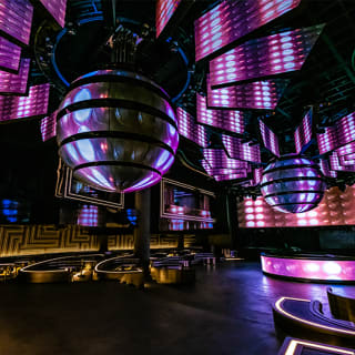클럽 크로마 입장권 & 테이블 세트 3