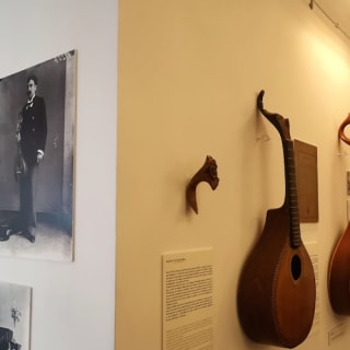 Porto: Fado Concert at Casa da Guitarra with Port Wine 12